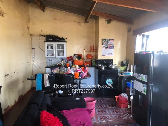 Fixer Up In Kuwadzana Ex