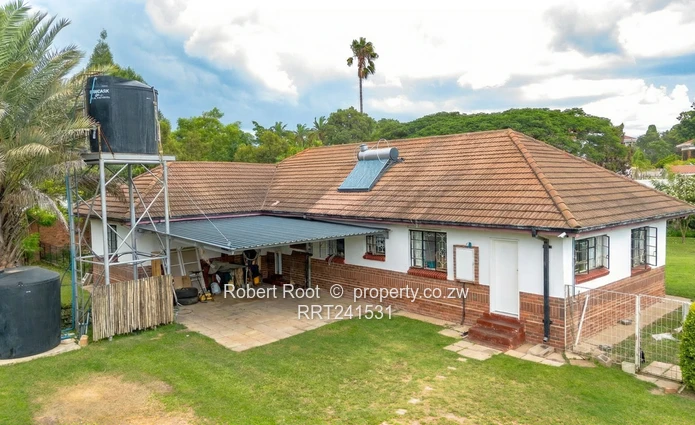 Neat Starter Home In Greendale on 3778 sqm 