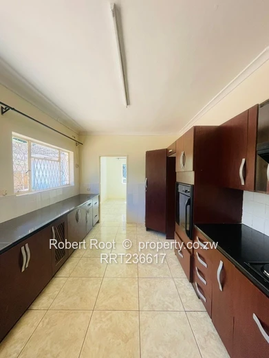 4 bed family home in Greystone Park