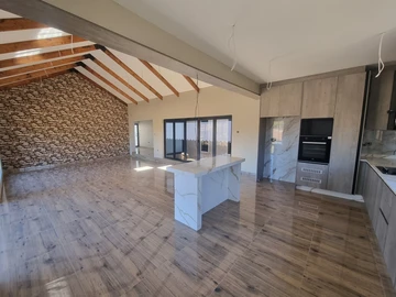 3 Bedroom Garden Flat