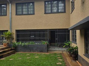 8 Bedroom House
