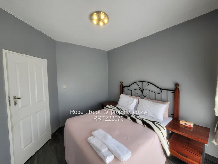 Mint Condition 3 Bed Flat With Deeds (Sole Mandate)