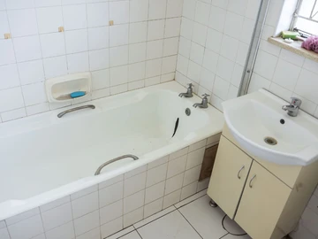 Flat & Apartment