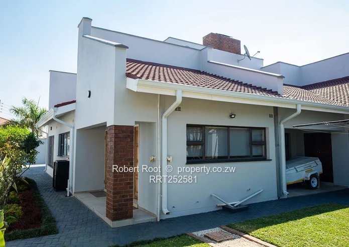 Exceptional 5-bedroom Family Home for Sale| Rockview