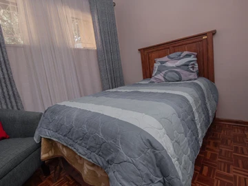 6 Bedroom House