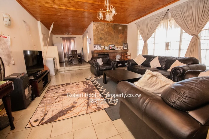 Charming Family Home with Two Cottages in Marlborough 