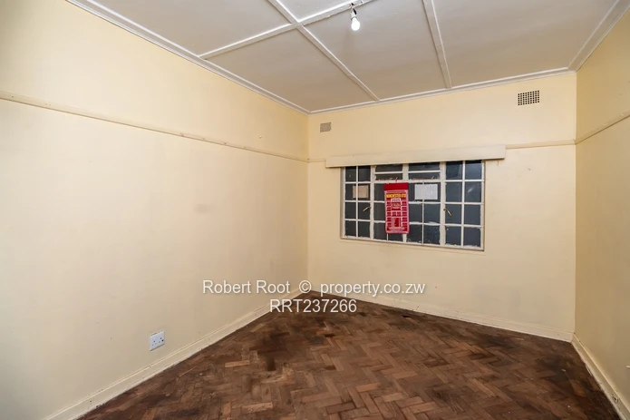 Prime Cbd Location!!