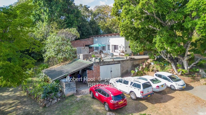 House For Sale In Glen Lorne (Sole Mandate)