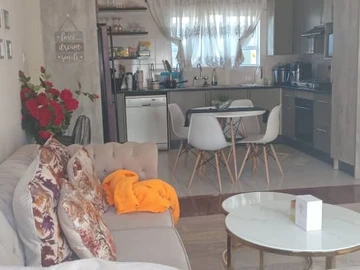 2 Bedroom Garden Flat