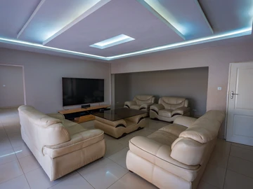8 Bedroom House