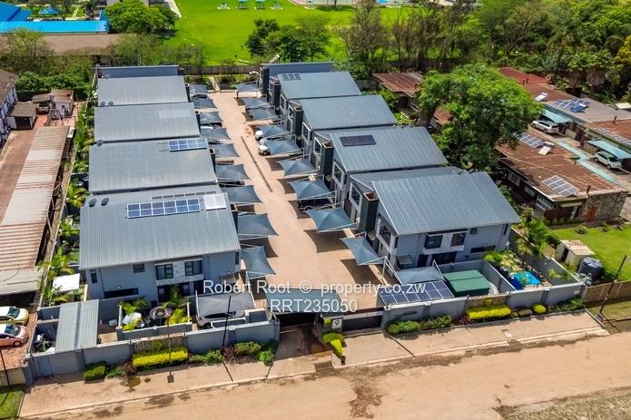 Beautiful 3 Bed Townhouse in Central Avondale 