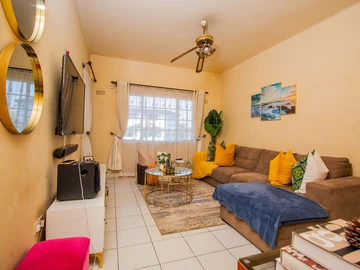 2 Bedroom Flat & Apartment