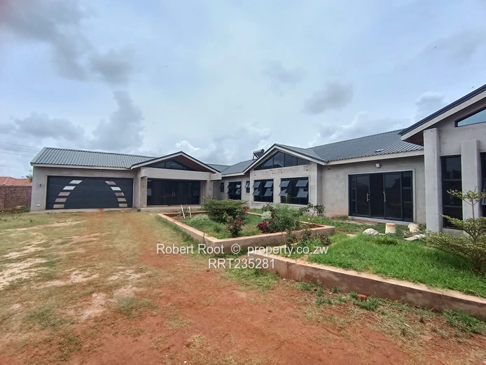 4 bed apartment in Mount Pleasant Heights