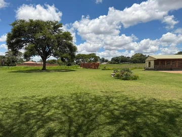 Commercial & Industrial Land