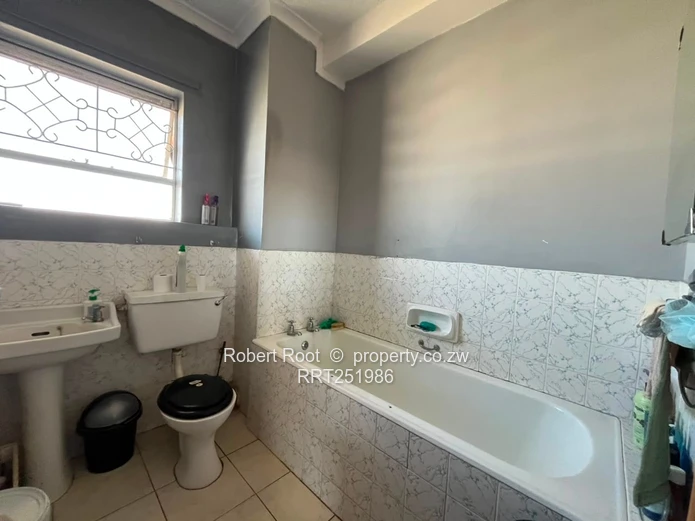 2 Bed Flat To Rent In The Avenues
