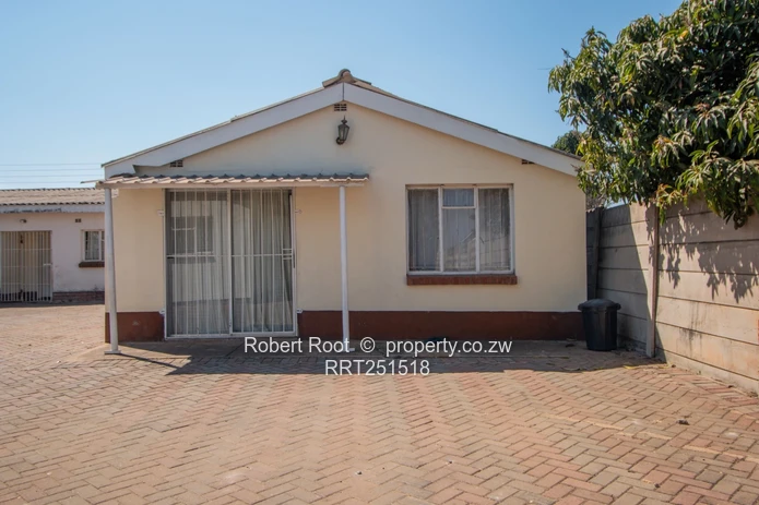 Charming Family Home with Two Cottages in Marlborough 