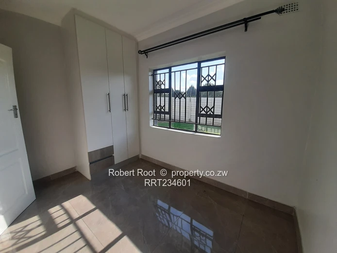  3 Bedroomed apartment to rent in Waterfalls