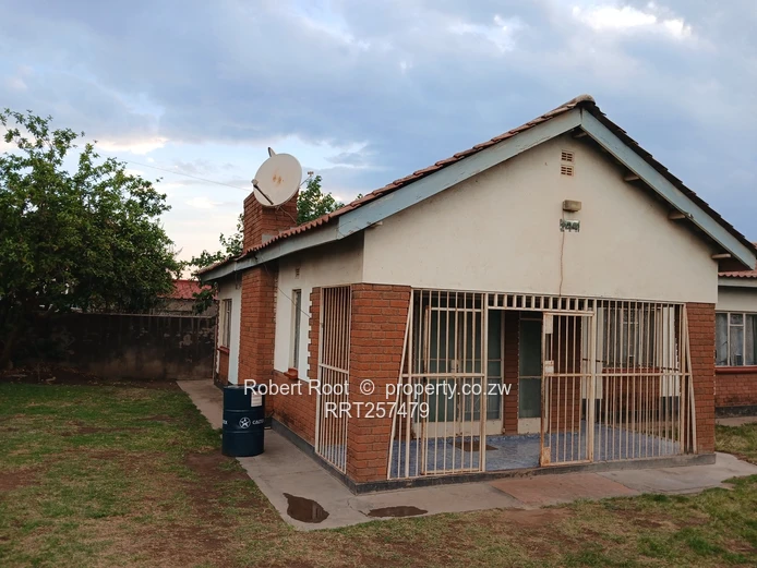 Secure Walled 5-Bed Townhouse on Main Road, Mabvuku (Sole Mandate)