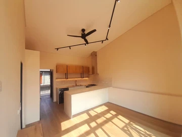 2 Bedroom Flat & Apartment