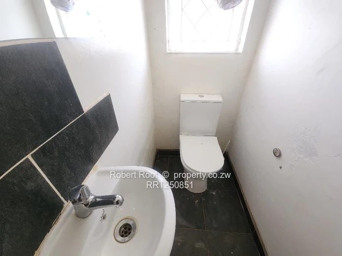 Charming 3 bedroom family home to let in Northwood