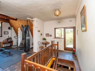 Farm & Agricultural Land