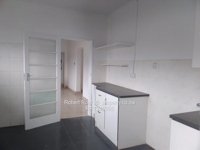 3 bed commercial / residential property in Mabelreign