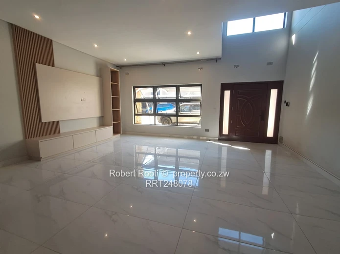 Exquisite 3 bed duplex apartment in Mount Pleasant