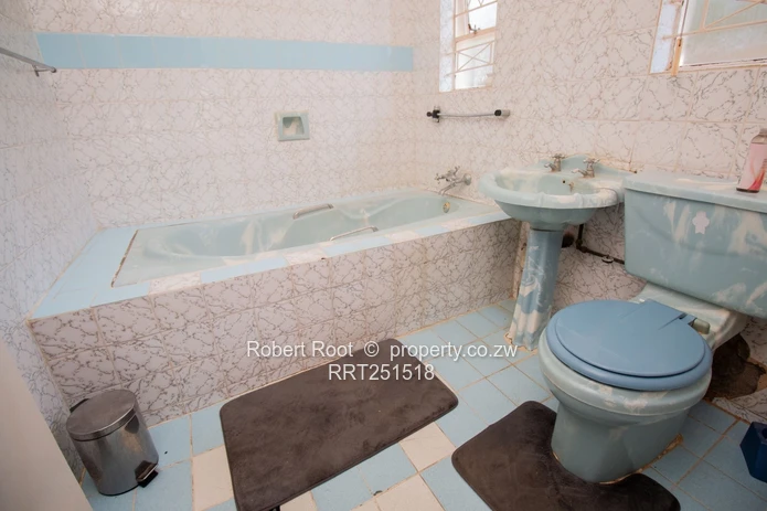 Charming Family Home with Two Cottages in Marlborough 