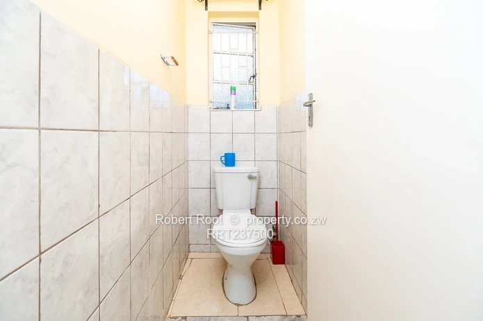 4 Bedroom House for Sale in Greendale