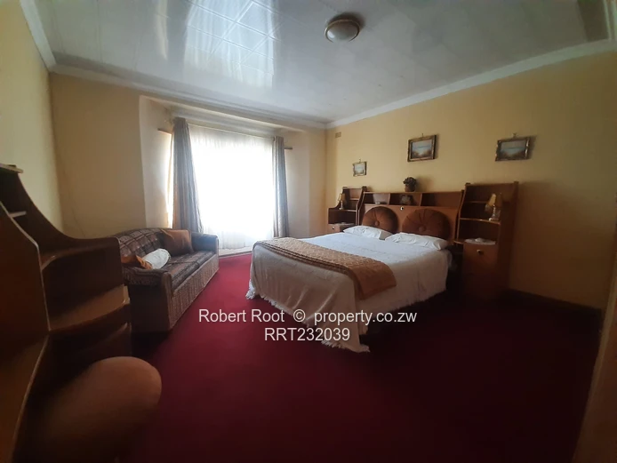 5 bed family home in Bluff Hill