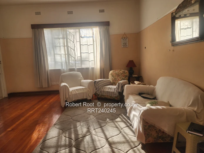 Charming 2 Bed Flat in Avondale