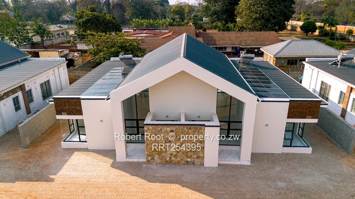 Modern townhouse living and investment opportunity  (Sole Mandate)