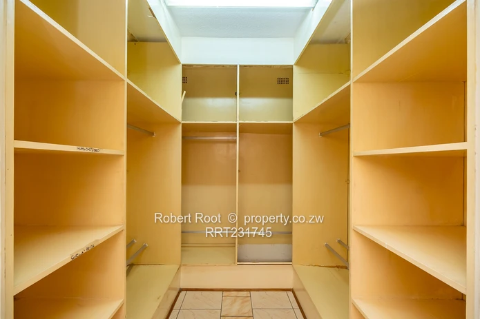 Prime office space along Ascot Road Avondale West!