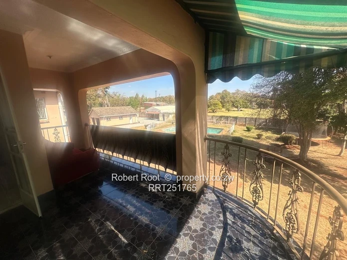 Vainona 5-Bed Home with Pool on 5,260m²  (Sole Mandate)