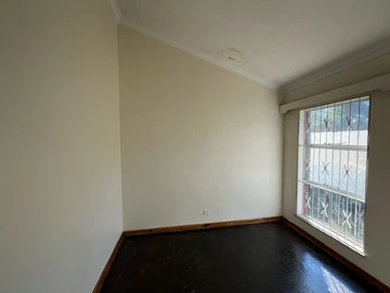 2 Bedroom Garden Flat