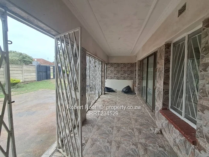 4 bed family home in Parktown