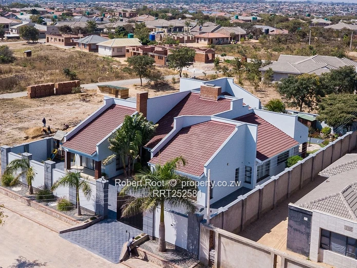 Exceptional 5-bedroom Family Home for Sale| Rockview
