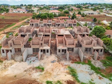 4 Bedroom Flat & Apartment