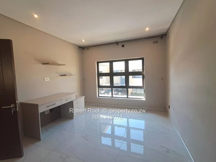 Exquisite 3 bed duplex apartment in Mount Pleasant