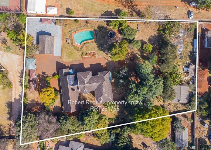 Vainona 5-Bed Home with Pool on 5,260m²  (Sole Mandate)