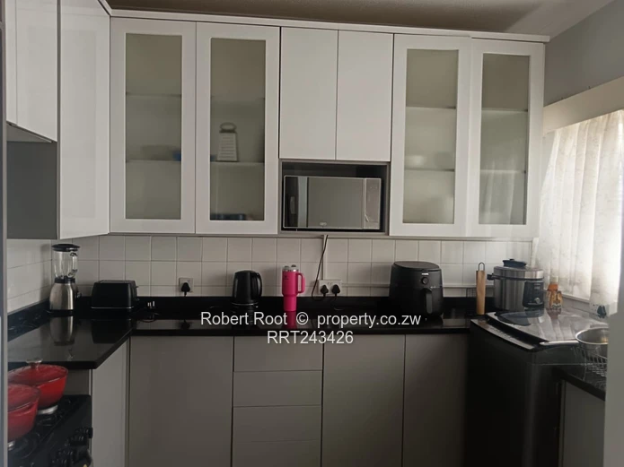 2 Bed Garden Flat in the Avenues