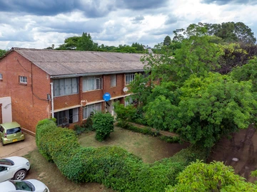 2 Bedroom Flat & Apartment