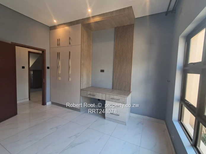 Exquisite 3 bed duplex apartment in Mount Pleasant