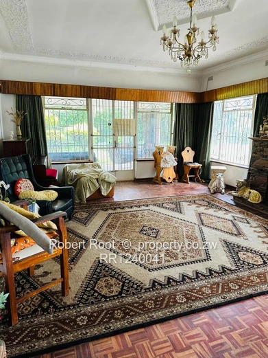 Well-Located Spacious Home Suitable for Office or as a spacious family home  (Sole Mandate)