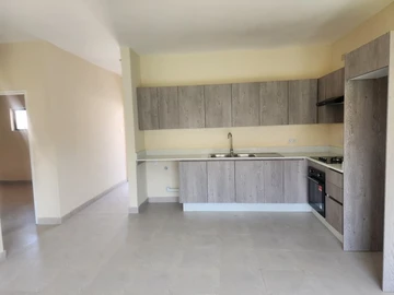 2 Bedroom Flat & Apartment