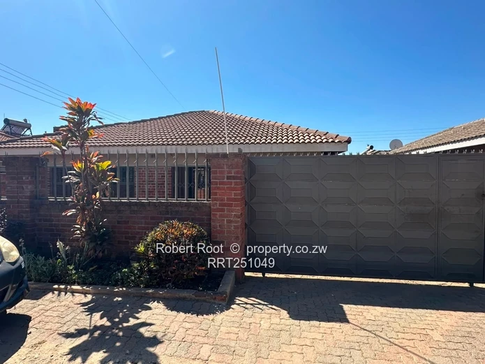 4 Bedroomed Family Home To Rent In Madokero