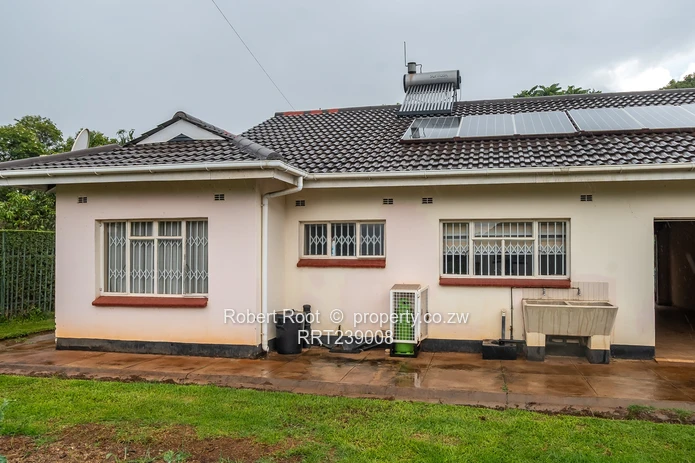 Stunning 2 bed furnished apartment!