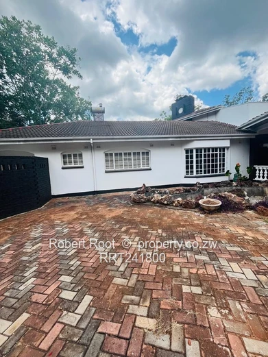 7 bed home in Glen Lorne