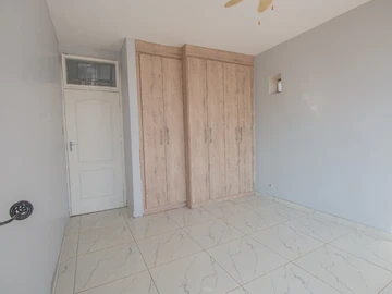 2 Bedroom Flat & Apartment