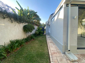 5 Unit Townhouse Complex